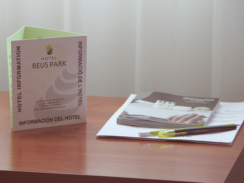 Hotel Reus Park Kültér fotó