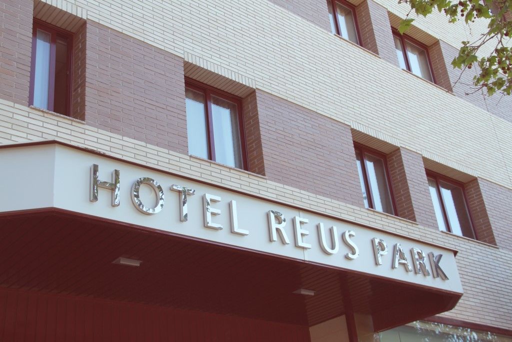 Hotel Reus Park Kültér fotó